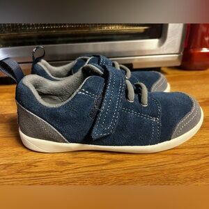 Boys UGG Blue Suede Velcro Slip On Sneakers Size 12